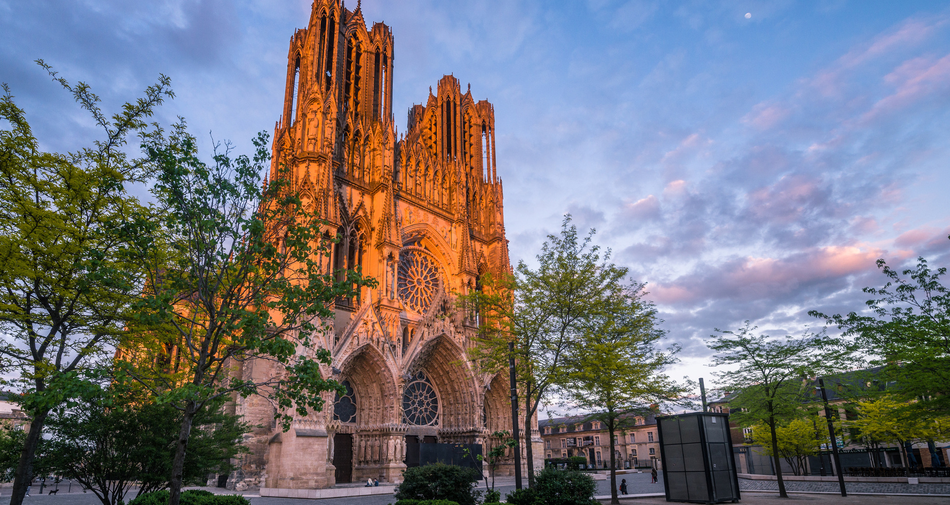 Boulevard Lundy et rue du Temple : le cœur de Reims